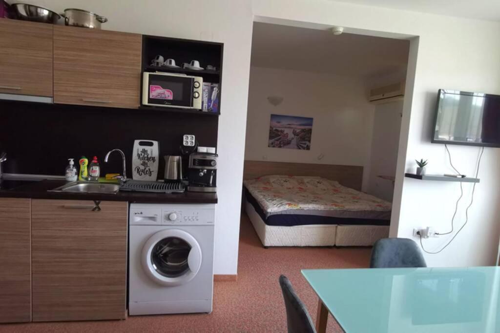 Seaview apartment - Clara Sarafovo - 50m to sea Burgas Exterior foto